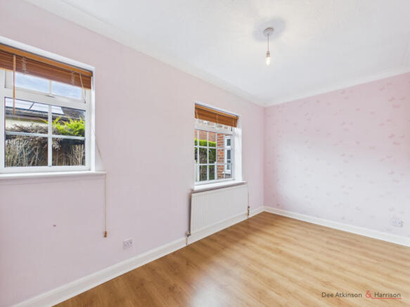 4 bed Detached Bungalow for sale Image 9