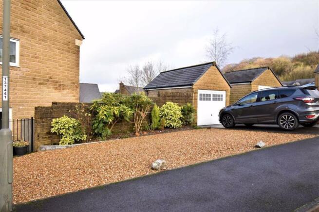 Detached Garage