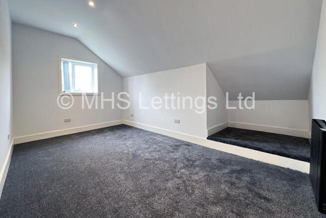3 bed Detached to rent Image 11