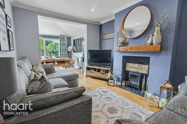 3 bed Semi-Detached for sale Image 8