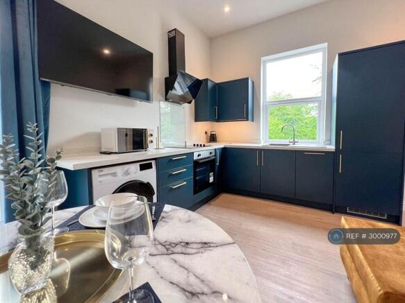 1 bed Flat to rent Image 4