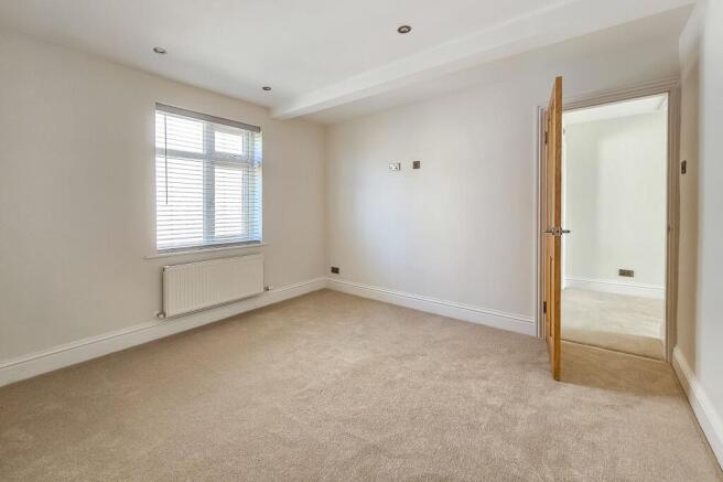 2 bed Semi-Detached for sale Image 12