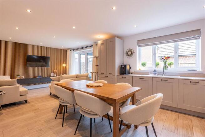 Kitchen/Diner/Family Room