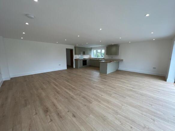 Lounge/Kitchen