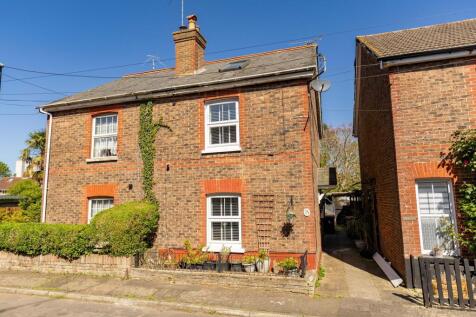 St. Peters Road, Crawley, RH11