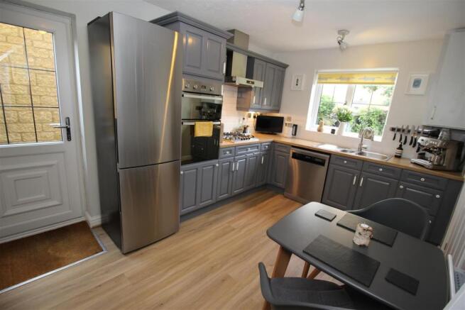 Kitchen / Breakfast Room