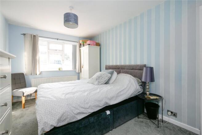 4 bed Semi-Detached for sale Image 8