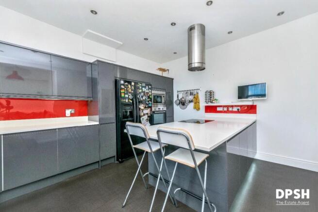 3 bed Semi-Detached for sale Image 5
