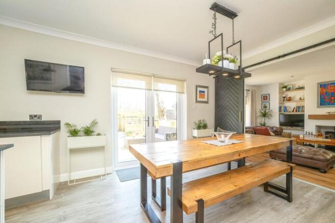 Kitchen/Dining Room