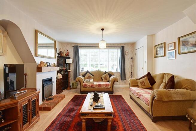 Living Room 1.jpg
