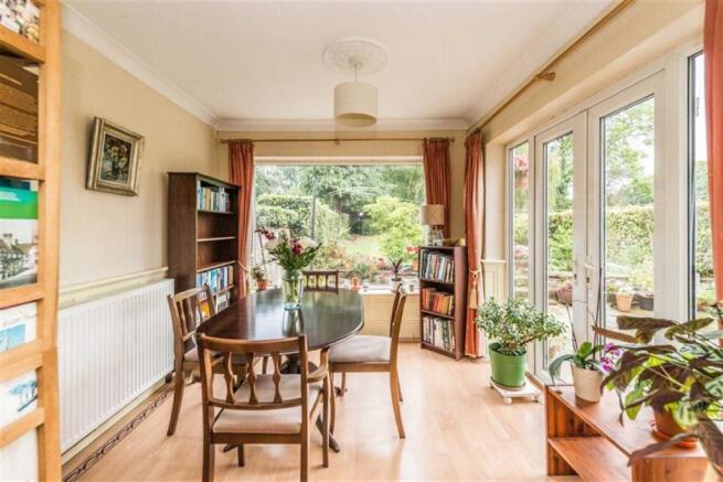 EXTENDED DINING ROOM