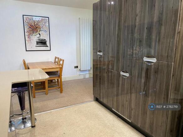 Kitchen / Dining Space