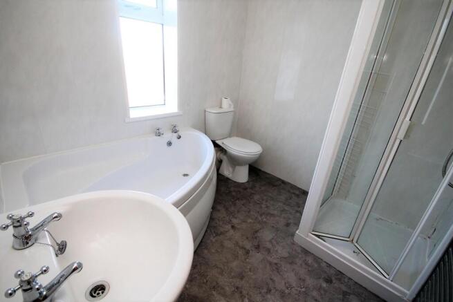 3 bed Semi-Detached for sale Image 9