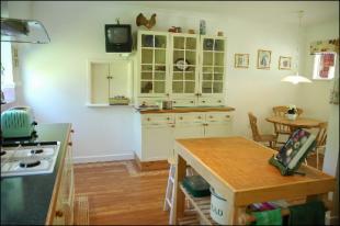 Kitchen/b'fast room