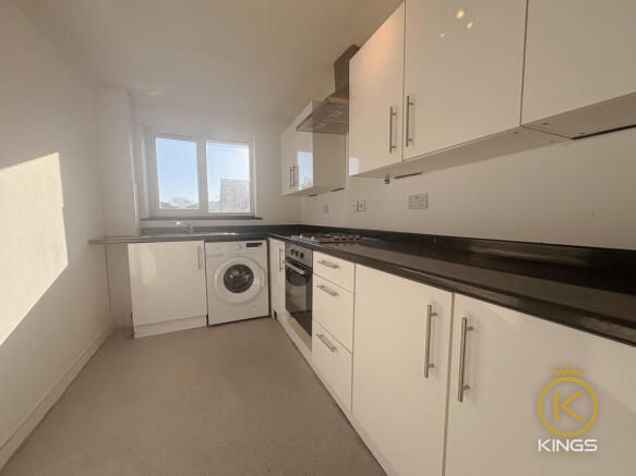 8 RHYS COURT