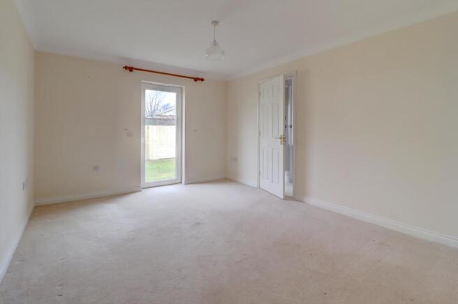 Bedroom 1.jpg