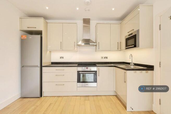Contemporary Fitted Kitchen
