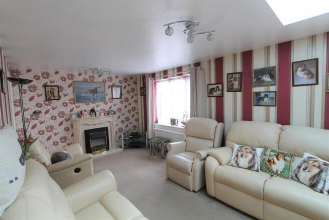 Sitting Room.JPG