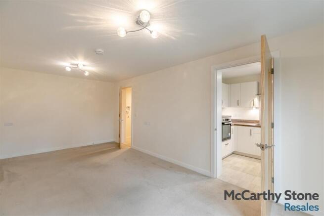 1 bed Apartment for sale Image 5