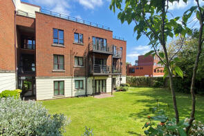 23, 128 138 Tempus Court, High Road, South Woodford, London E18 2QE