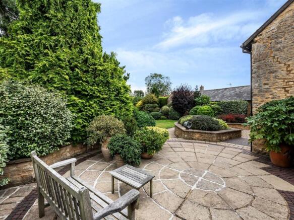 Garden (2).jpg