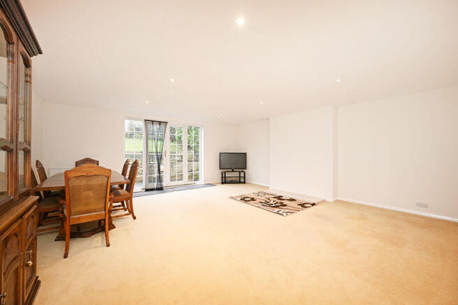 3 bed Detached for sale Image 5