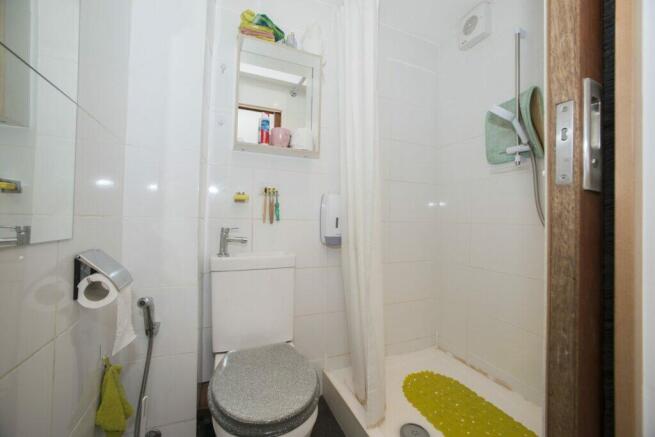Mount Pleasant, Reading - Bathroom