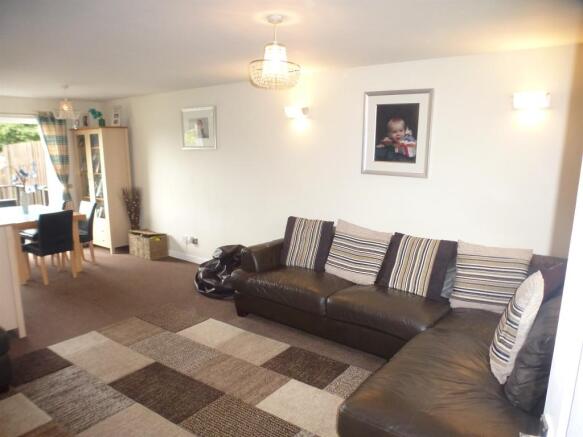 Lounge / Dining Room
