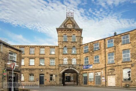 Plover Road, Huddersfield, West Yorkshire, HD3