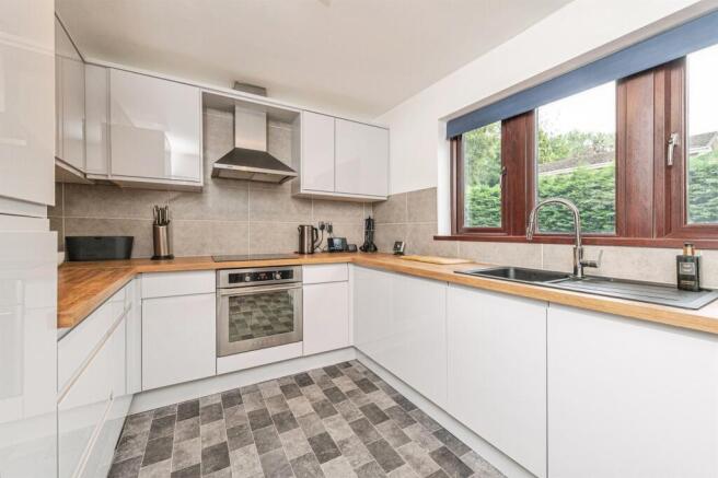 4 bed Character Property for sale Image 4