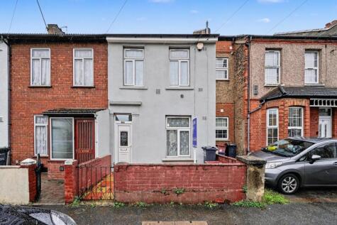 Heath Road, Hounslow, TW3