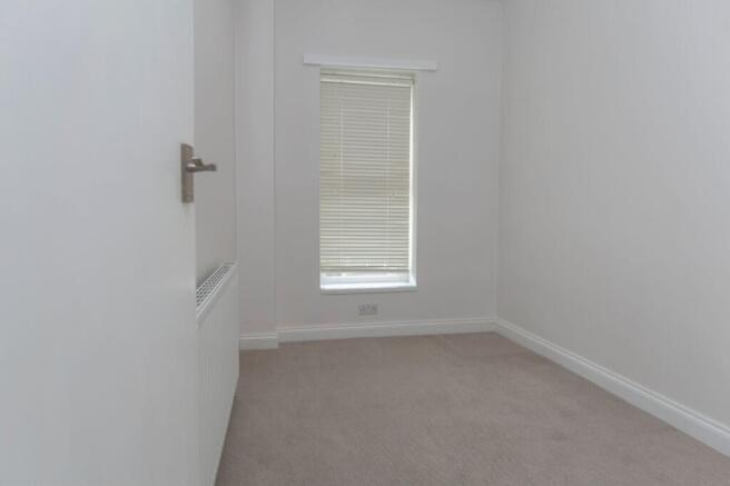 2 bed Terraced to rent Image 11