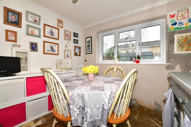 Kitchen/Breakfast Area