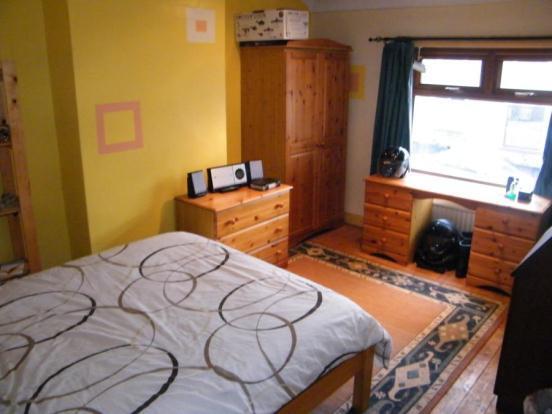 Bedroom One Pic1