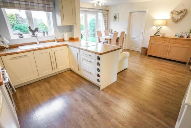 Kitchen/Dining Room