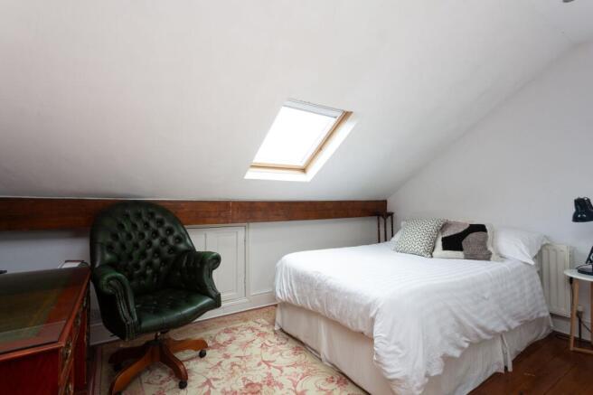 3 bed Terraced for sale Image 12