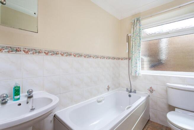 3 bed Detached Bungalow for sale Image 12