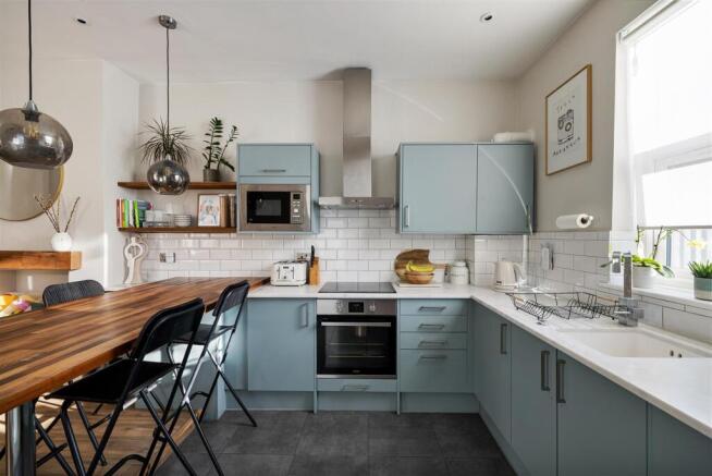 Third Avenue E17