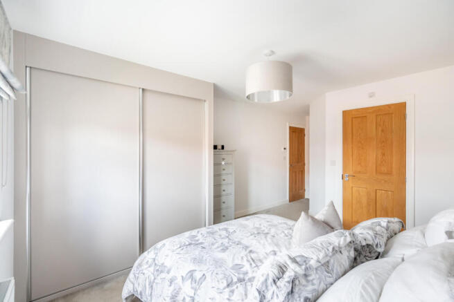 4 bed Detached for sale Image 12