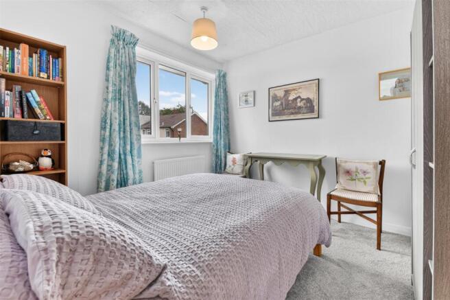 3 bed Semi-Detached for sale Image 8