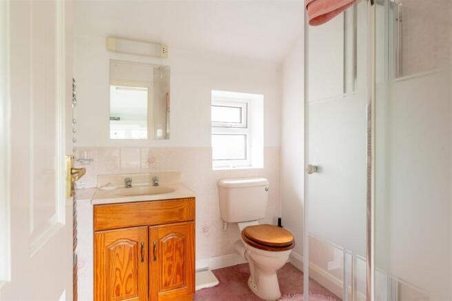 EN SUITE