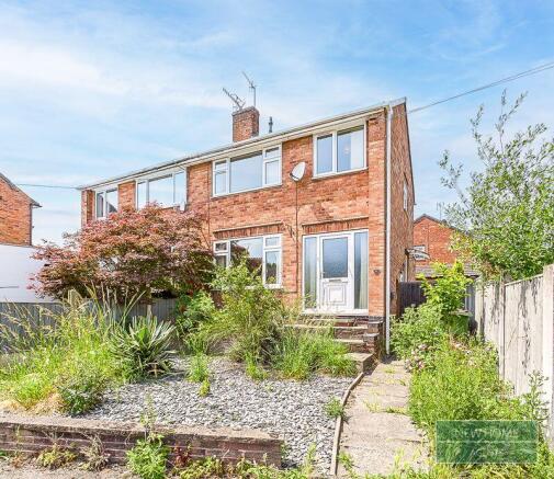 3-bed semi-detached on Julie Avenue, Heanor DE75 7HW, £190,000