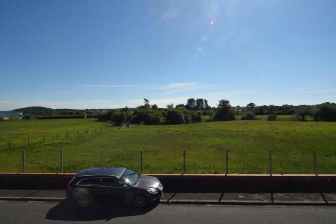 COUNTRY VIEWS