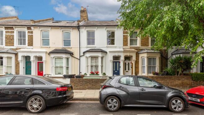 Flat B, 58 Leswin Road, Stoke Newington, London, N16 7NH