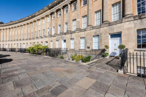 Flat 1, 17, Royal Crescent, City Centre, Bath BA1 2LT