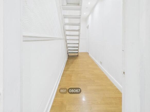 3 bed Terraced to rent Image 9