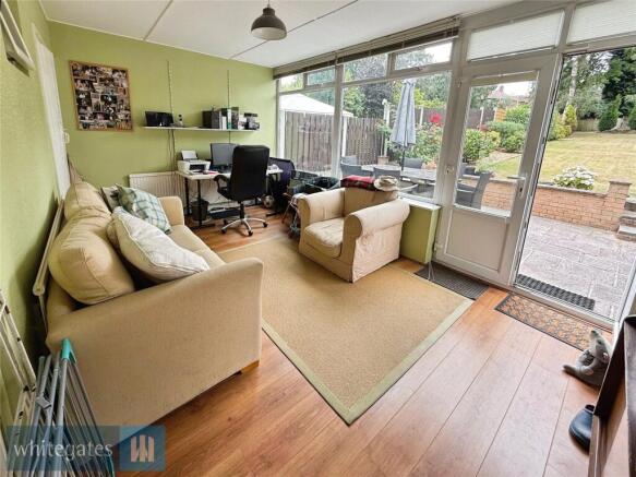 4 bed Semi-Detached for sale Image 6