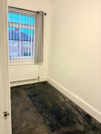 3 bed Semi-Detached for sale Image 6