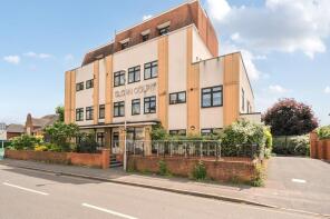 Flat 3, 66 70 Sloan Court, Coombe Road, New Malden KT3 4BE