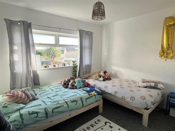 Bedroom: